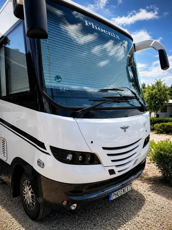 Phoenix 8200 BML — Frontansicht des Fahrzeugs