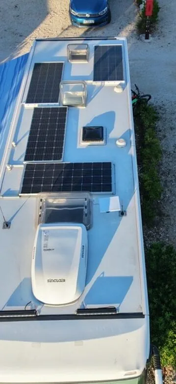 SUNSET AS 220-6 Solarmodul auf dem Phoenix-Dach